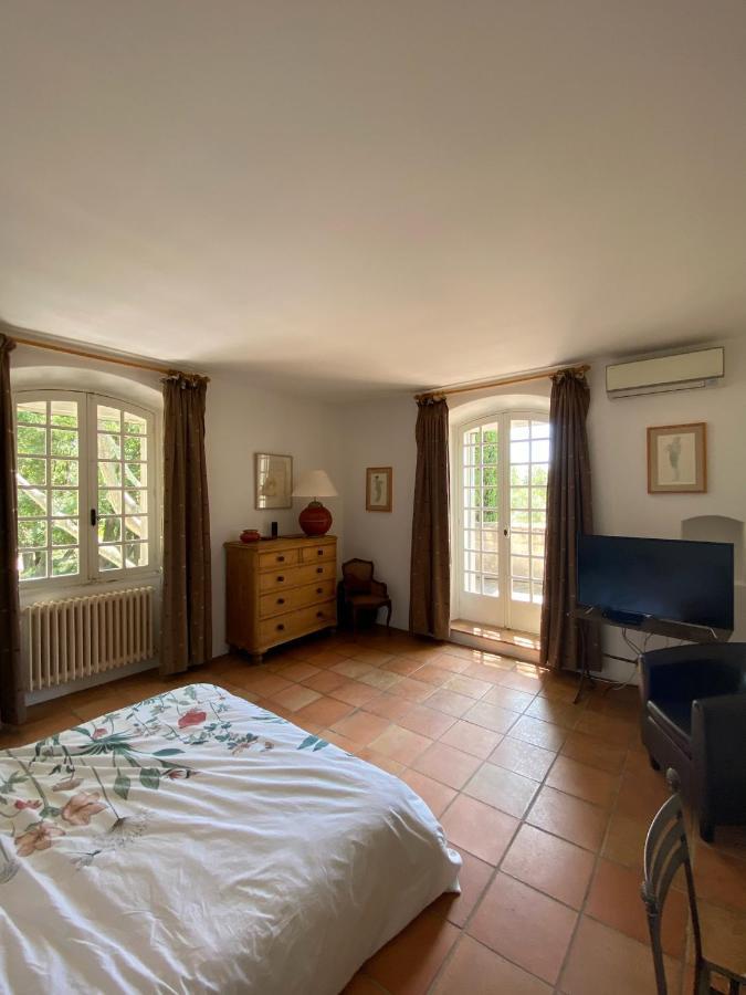 Villa Provencale Familiale Avec Piscine 格里莫 外观 照片