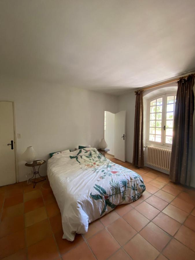 Villa Provencale Familiale Avec Piscine 格里莫 外观 照片
